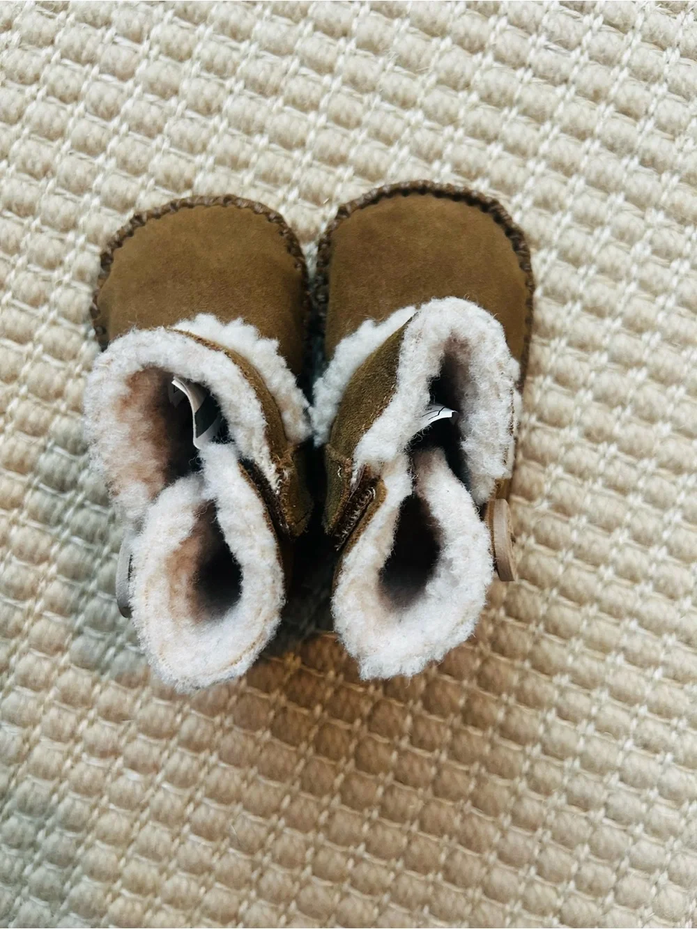 NEW UGG Baby Chestnut Shearling Button Booties - size 0-6 months.